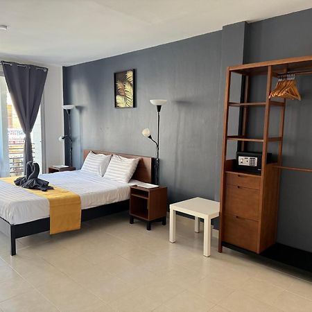 Thalassa Pool Kata Beach Ngoại thất bức ảnh